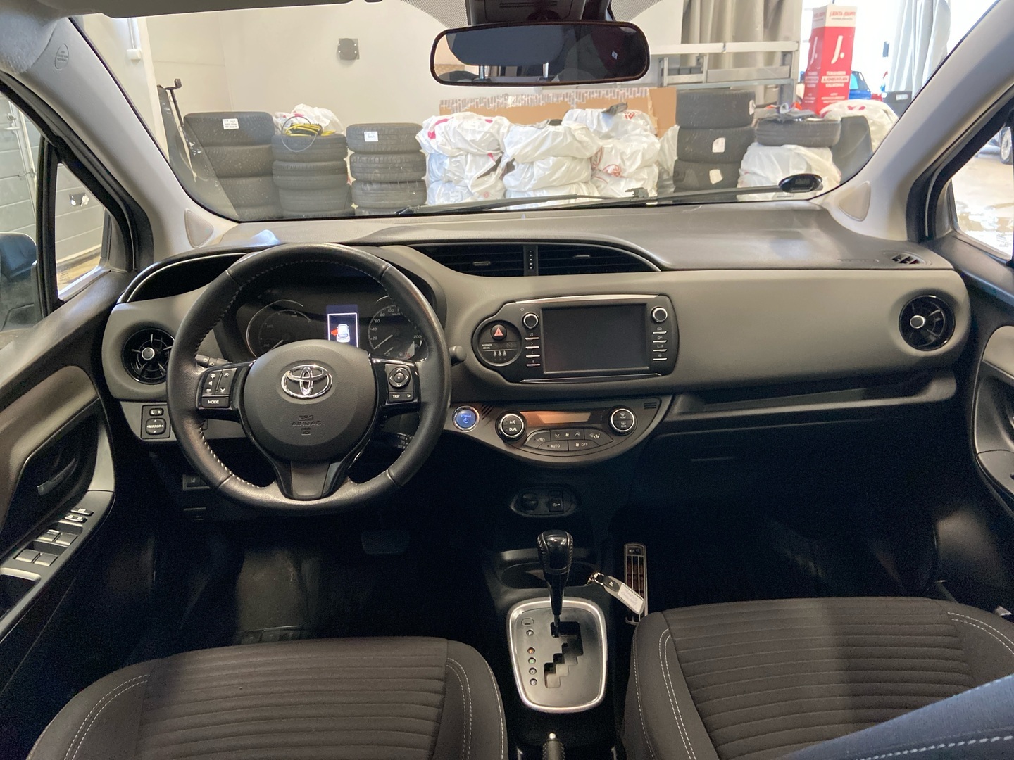 TOYOTA Yaris 2019