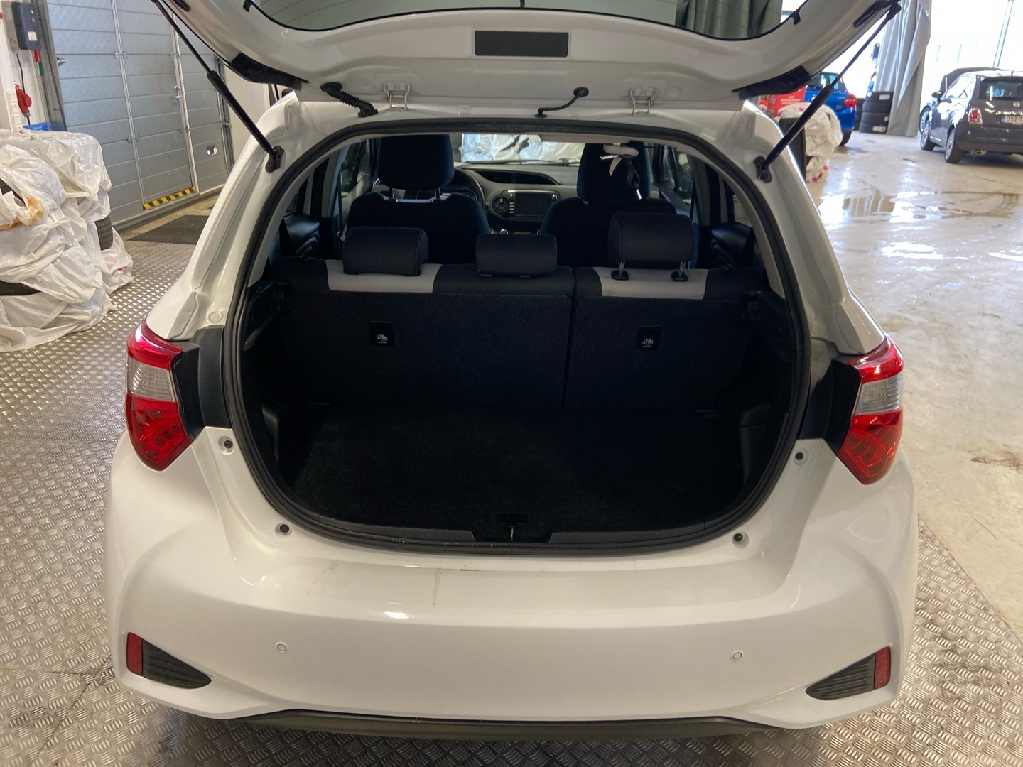 TOYOTA Yaris 2019