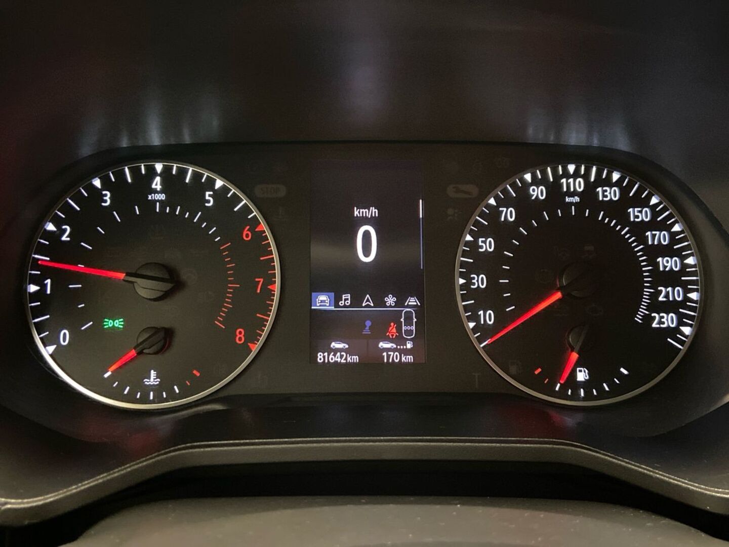 RENAULT Clio 24