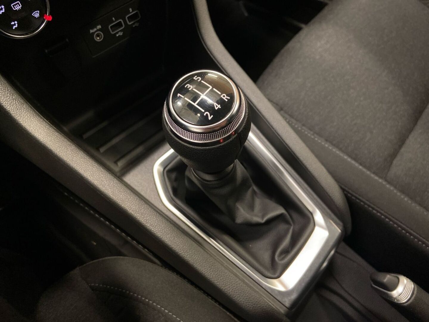 RENAULT Clio 30