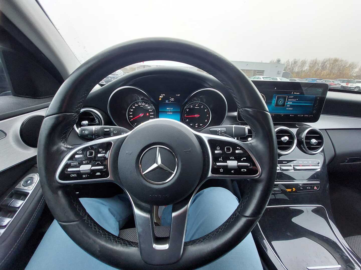 MERCEDES-BENZ C 2020