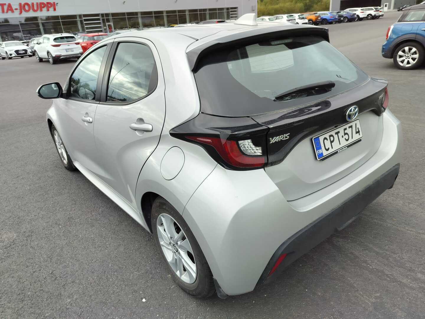 TOYOTA Yaris 2021