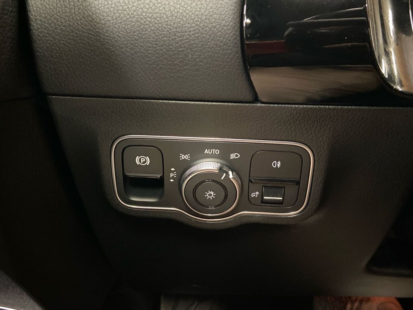MERCEDES-BENZ GLA 2020