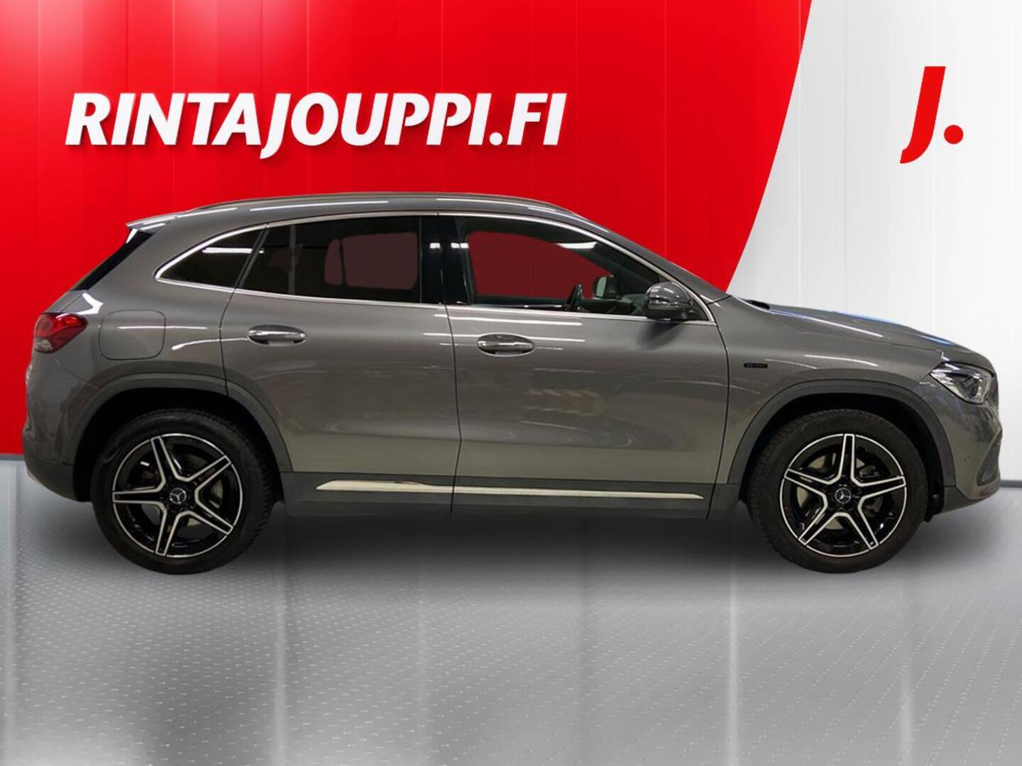 MERCEDES-BENZ GLA 2020