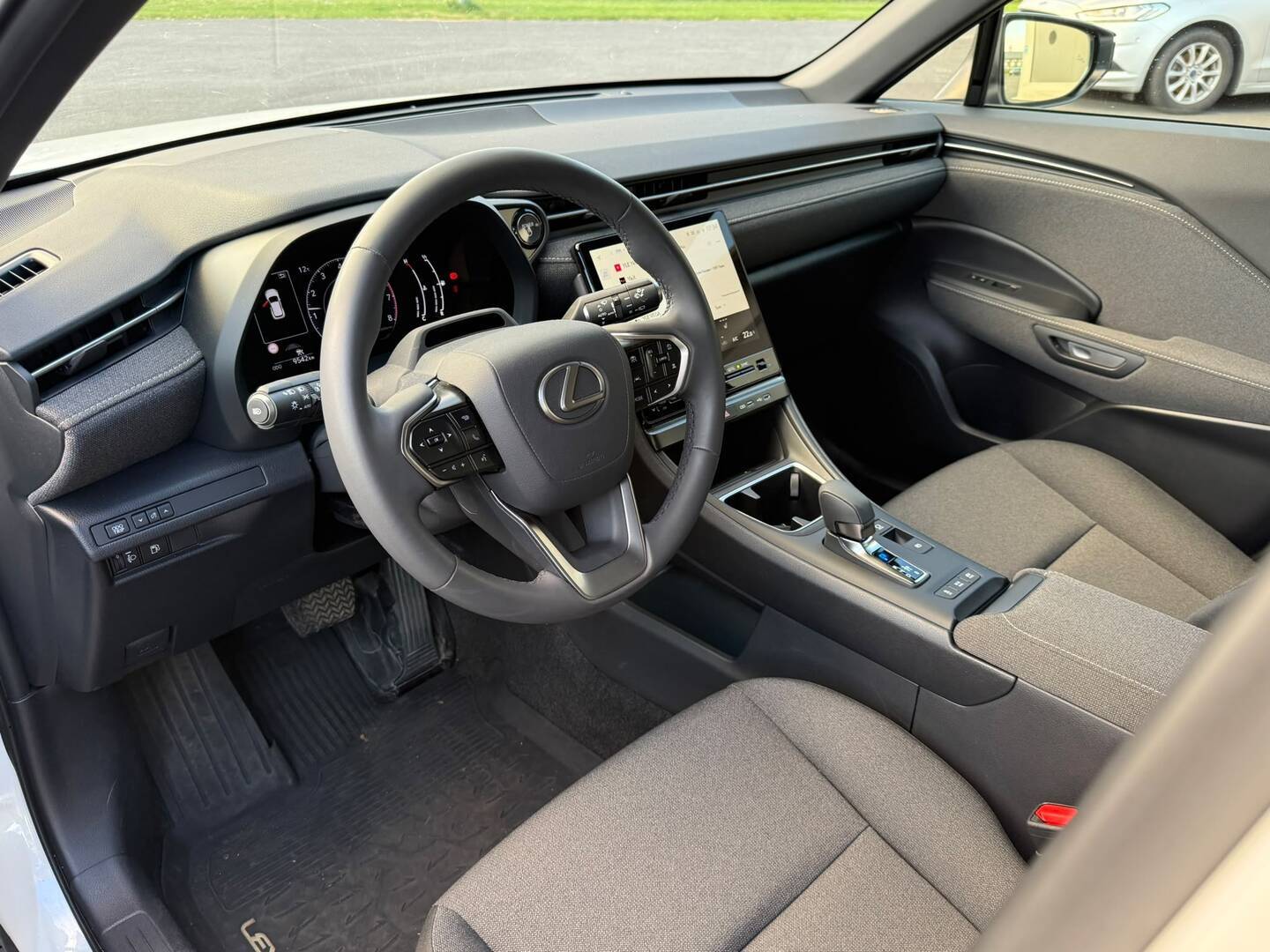 LEXUS LBX 2025