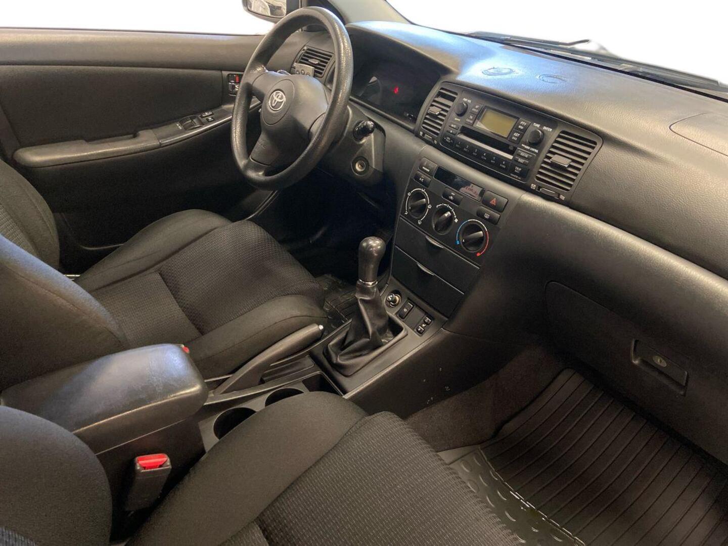 TOYOTA Corolla 2005