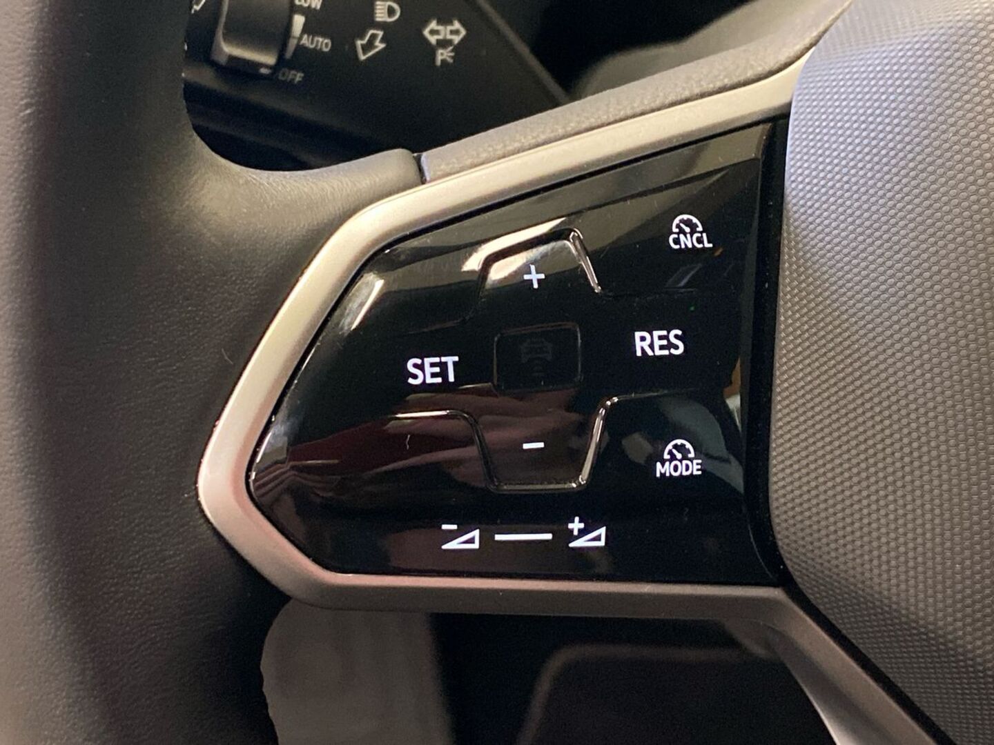 VOLKSWAGEN ID.7 23