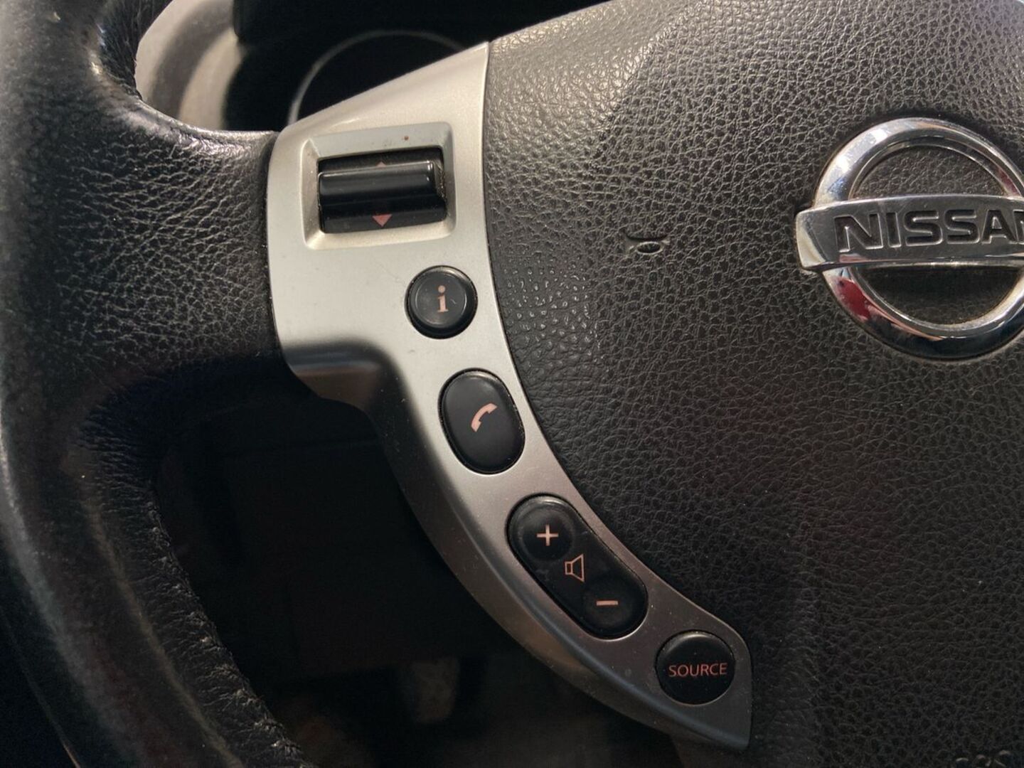 NISSAN Qashqai 2009