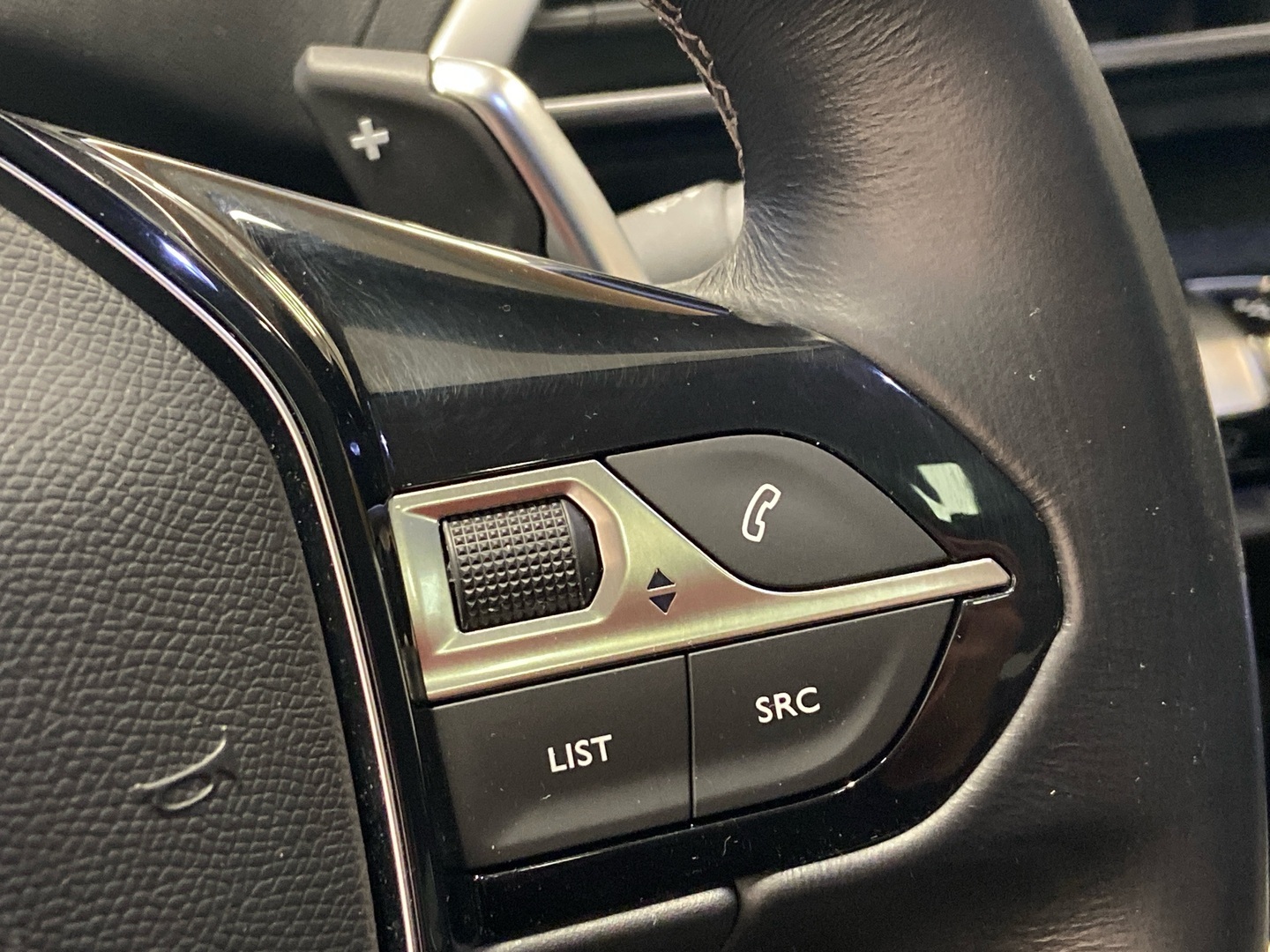 PEUGEOT 3008 2016