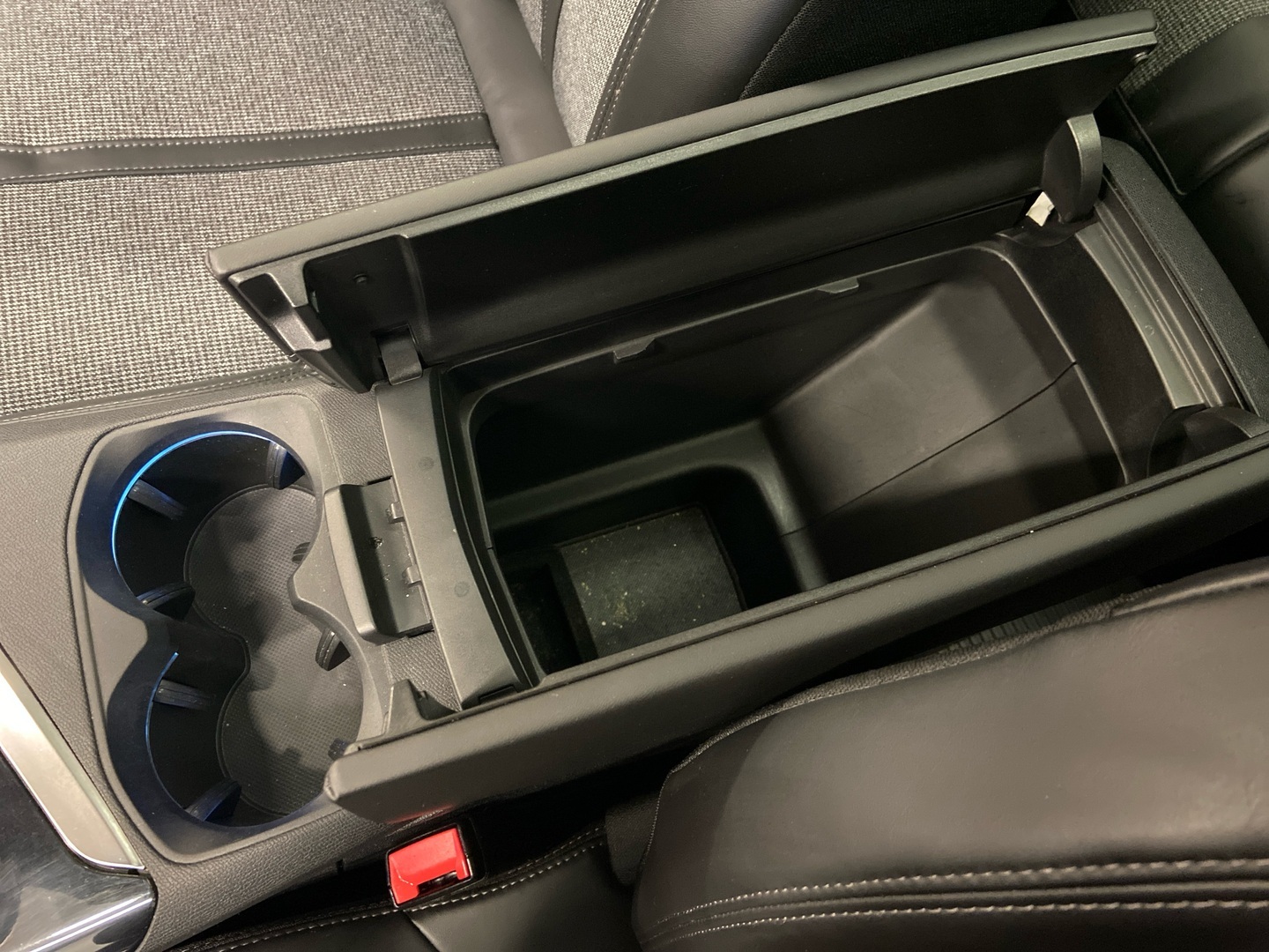 PEUGEOT 3008 2016