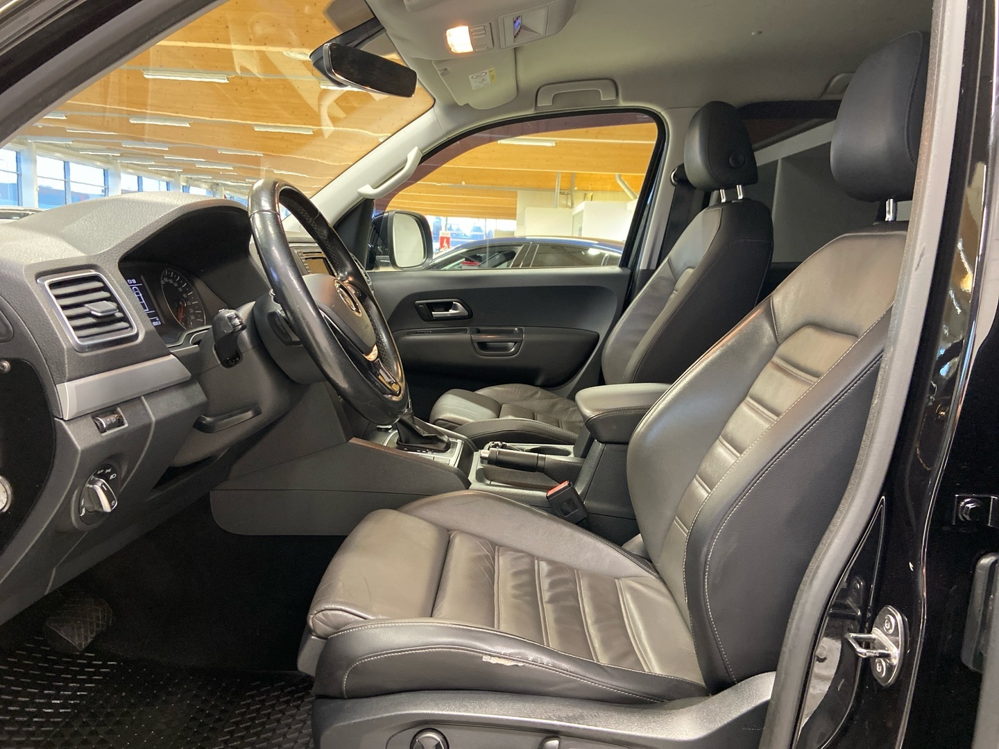 VOLKSWAGEN Amarok 2017