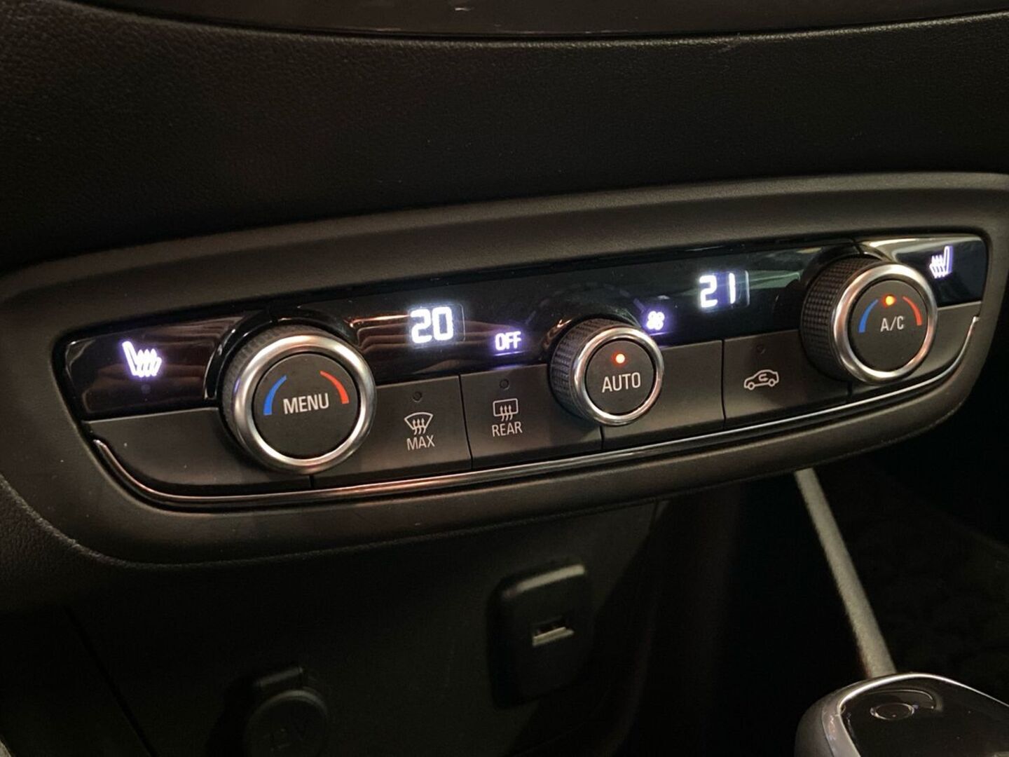 OPEL Crossland X 2020