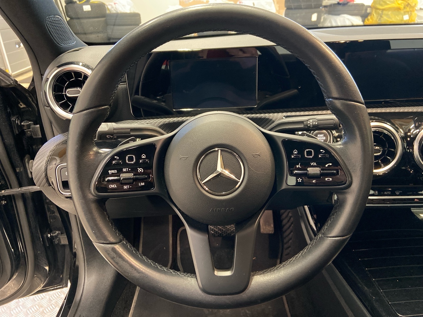 MERCEDES-BENZ A 2019