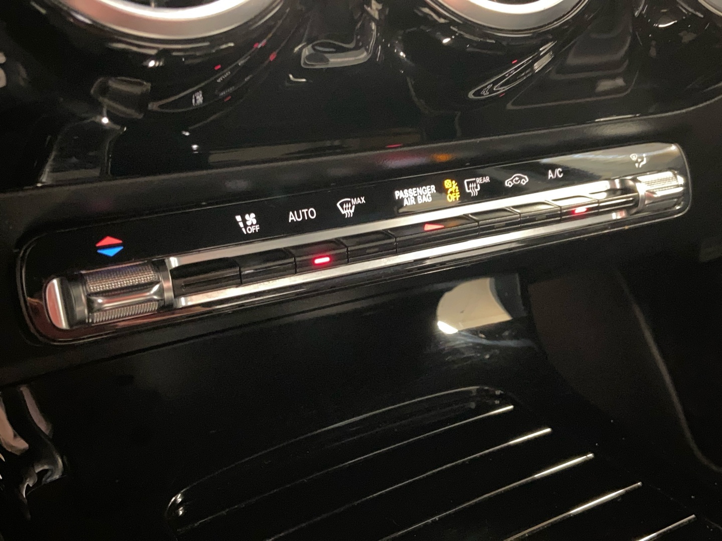 MERCEDES-BENZ A 2019