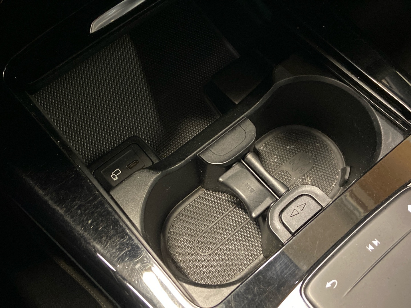 MERCEDES-BENZ A 2019