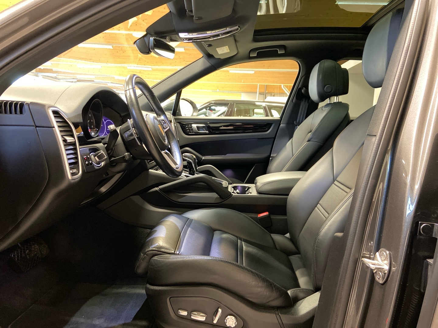 PORSCHE Cayenne 2021