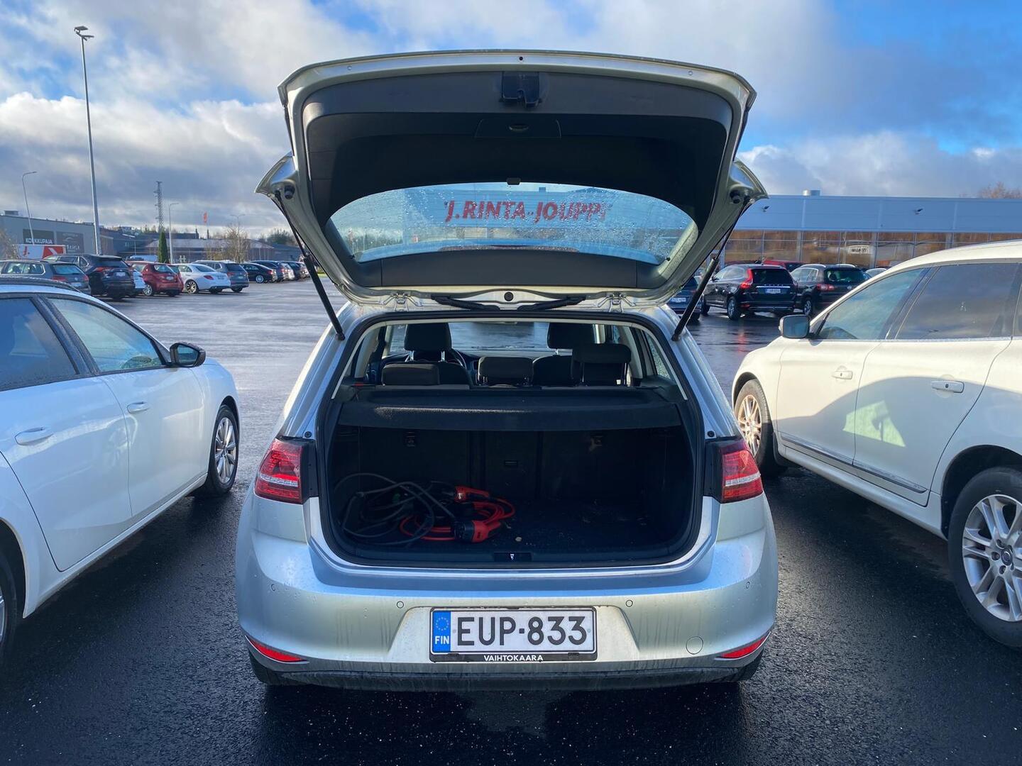 VOLKSWAGEN Golf 2016