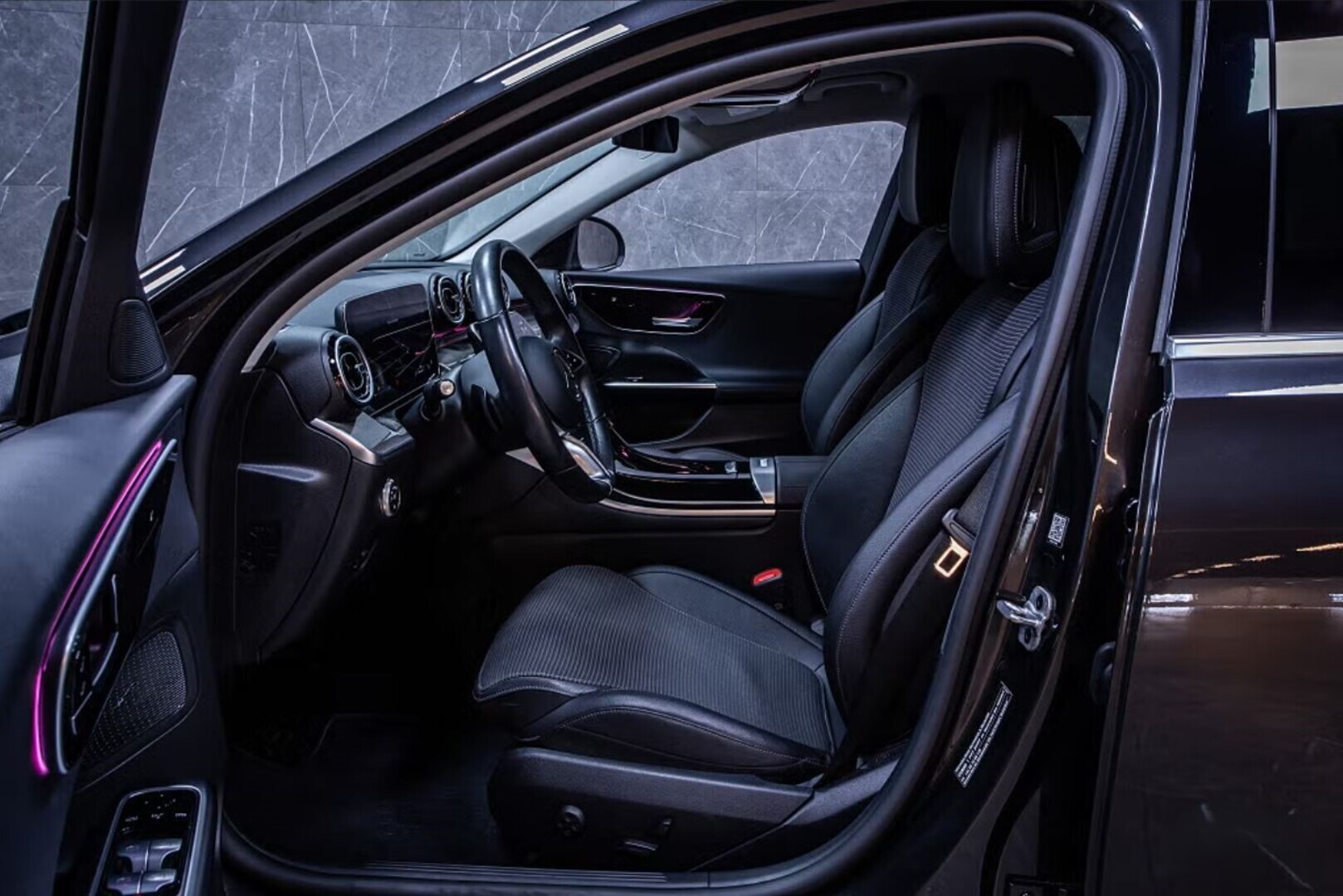 MERCEDES-BENZ C 2023