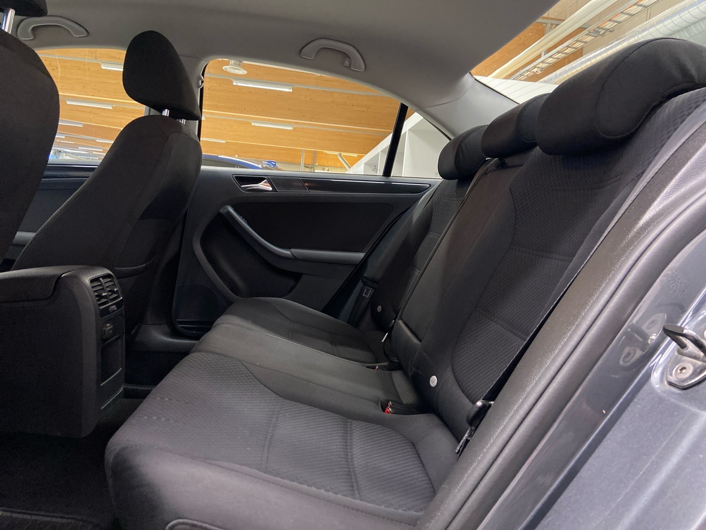 VOLKSWAGEN Jetta 2011