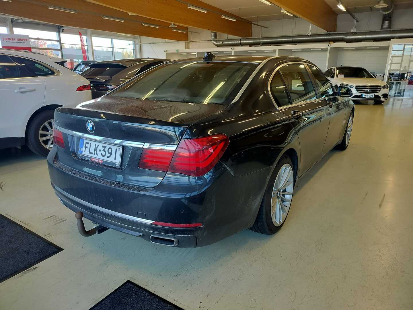 BMW 750 2014