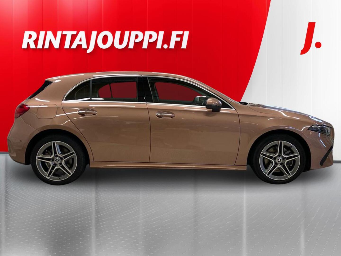 MERCEDES-BENZ A 2023