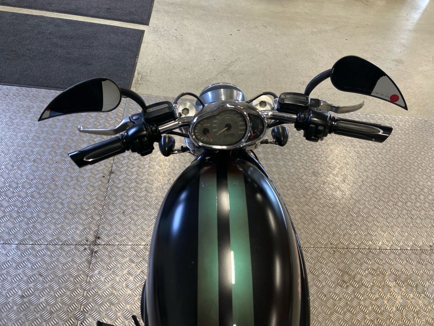 HARLEY-DAVIDSON VRSC 2005
