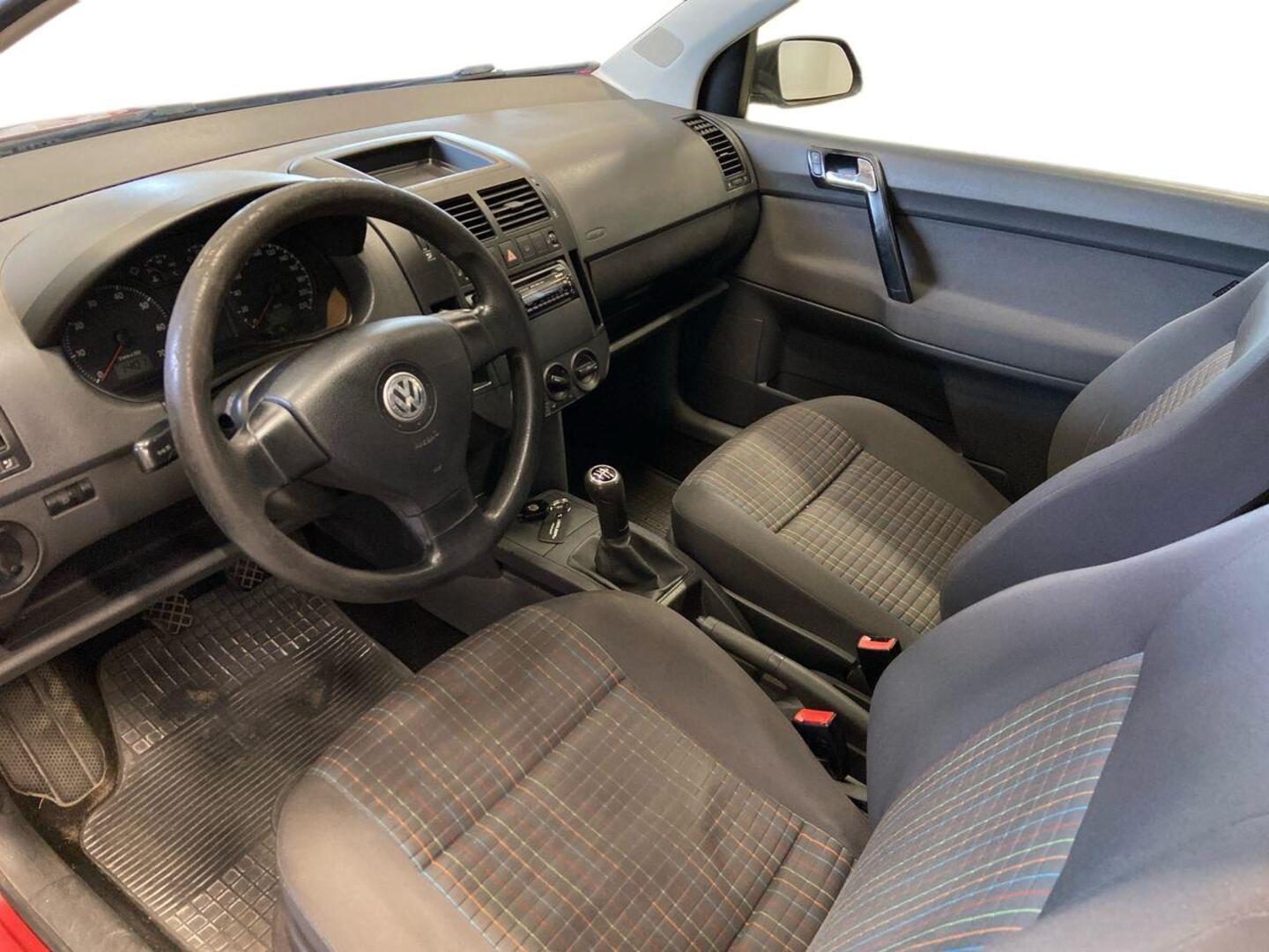 VOLKSWAGEN Polo 2007