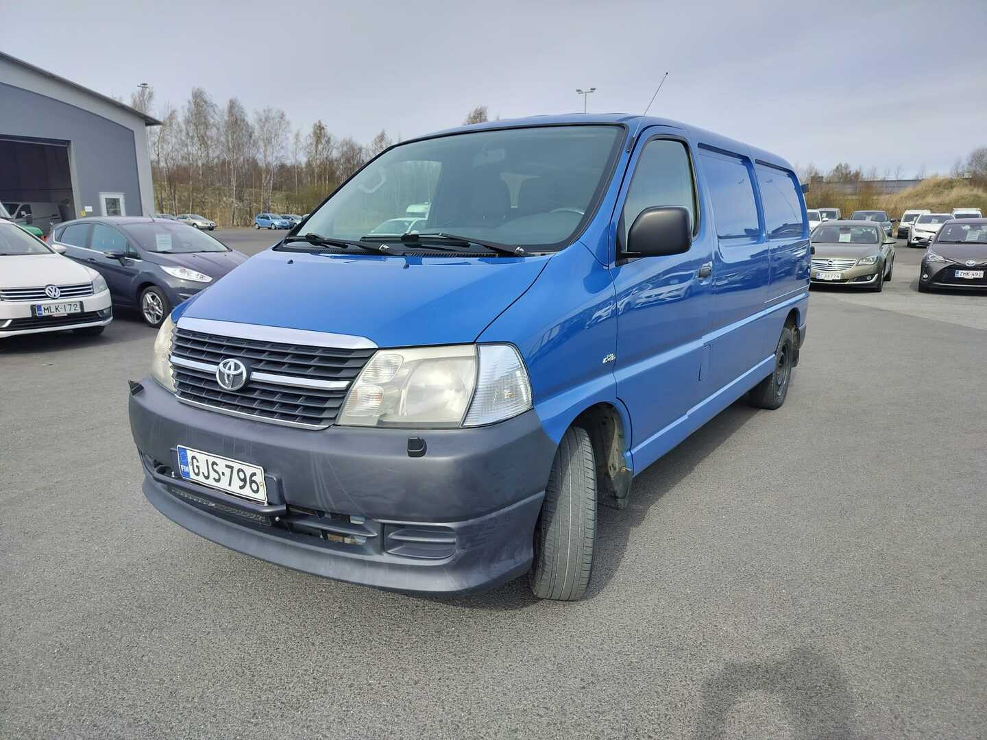 TOYOTA Hiace 2011
