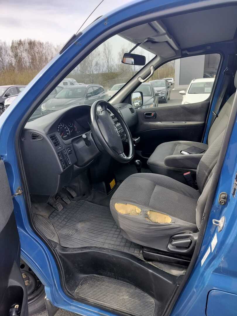 TOYOTA Hiace 2011
