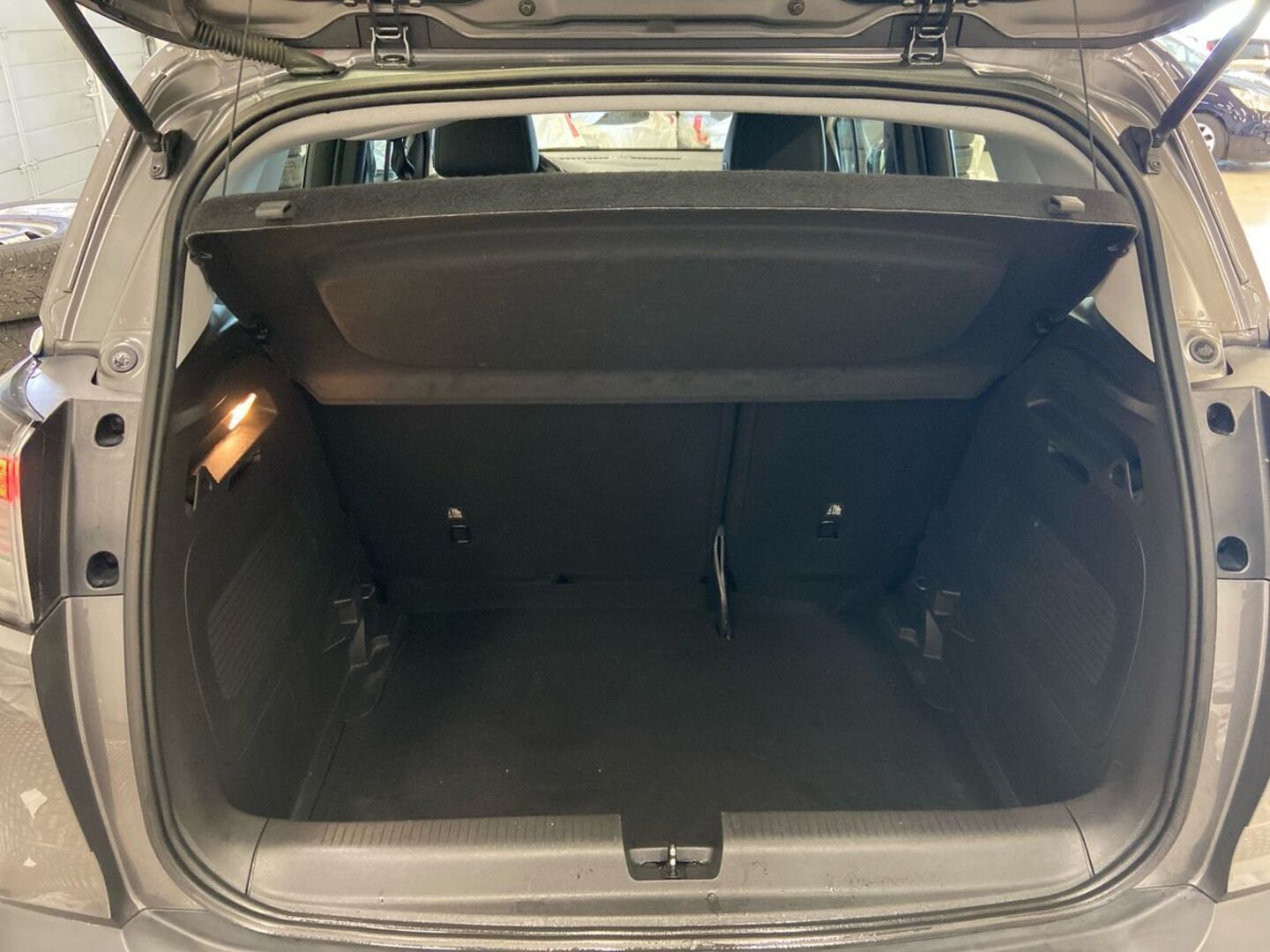 OPEL Crossland 11