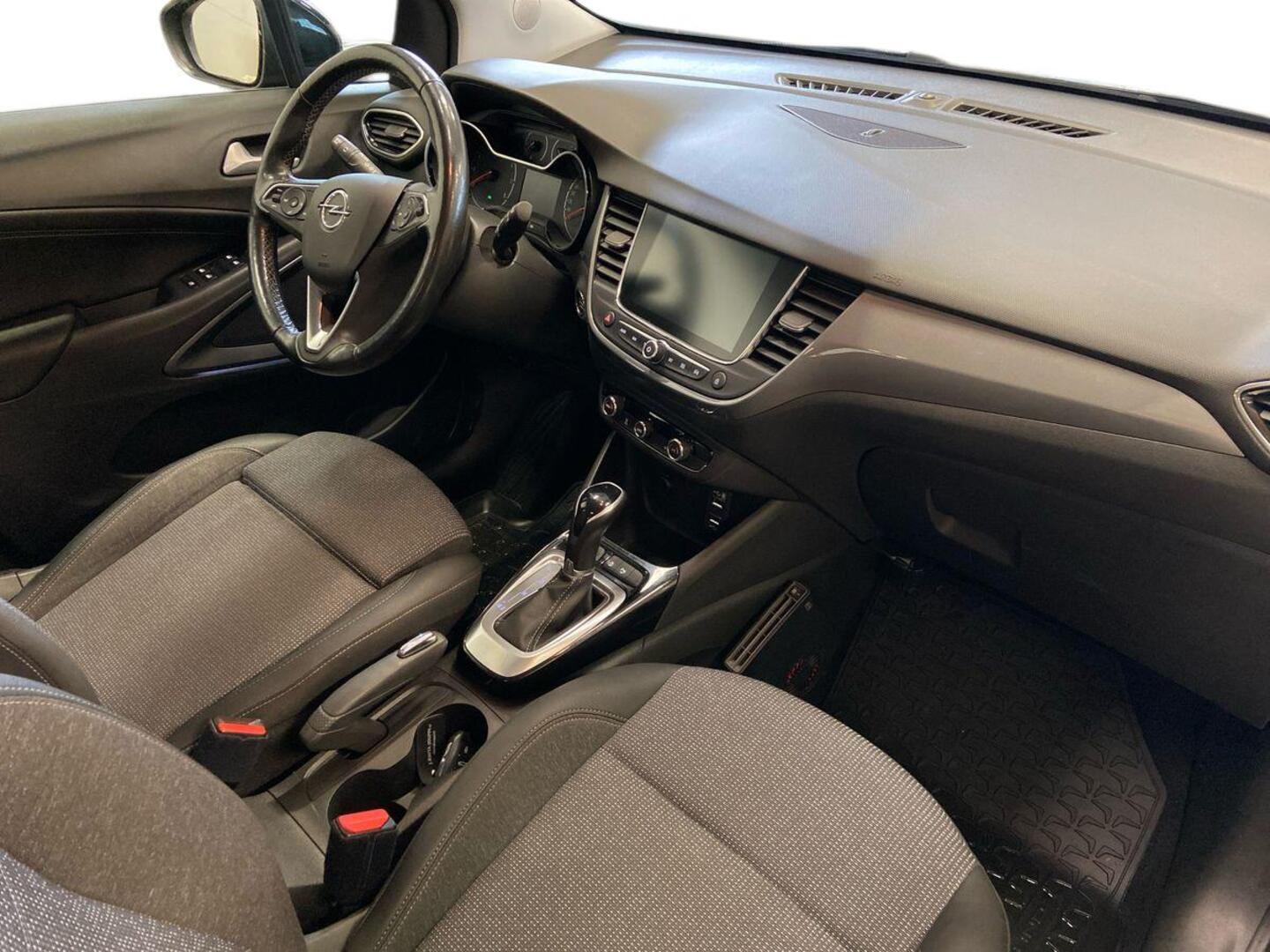 OPEL Crossland 9
