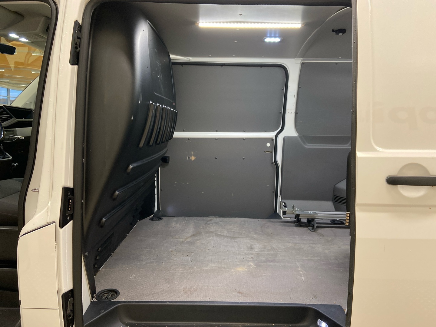 VOLKSWAGEN Transporter 2020