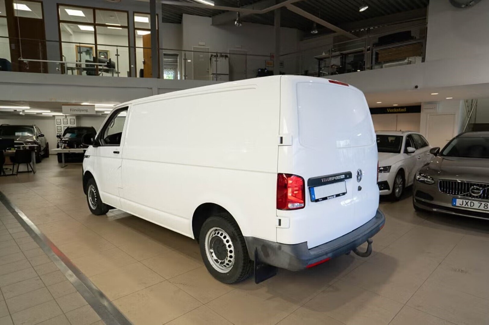 VOLKSWAGEN Transporter 6