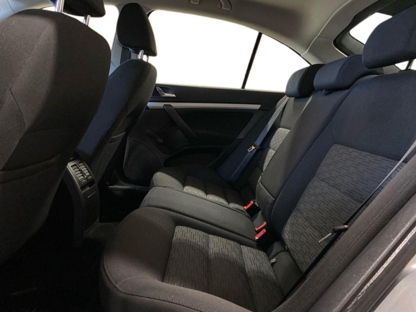 SKODA Octavia 2011
