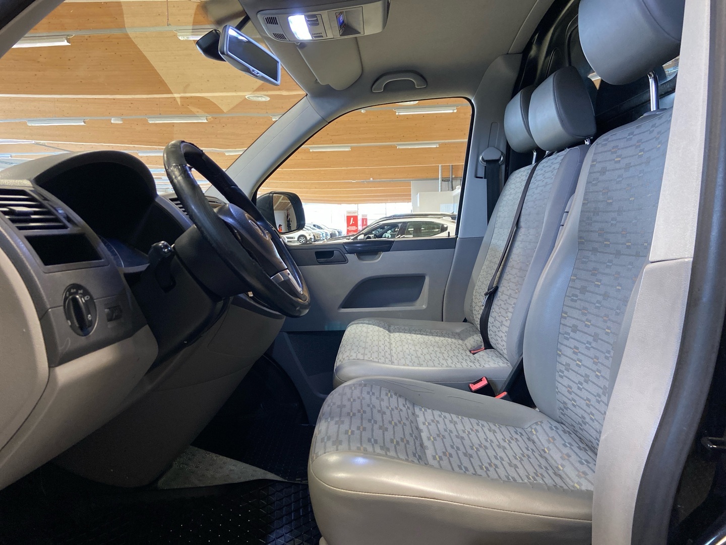 VOLKSWAGEN Transporter 2013