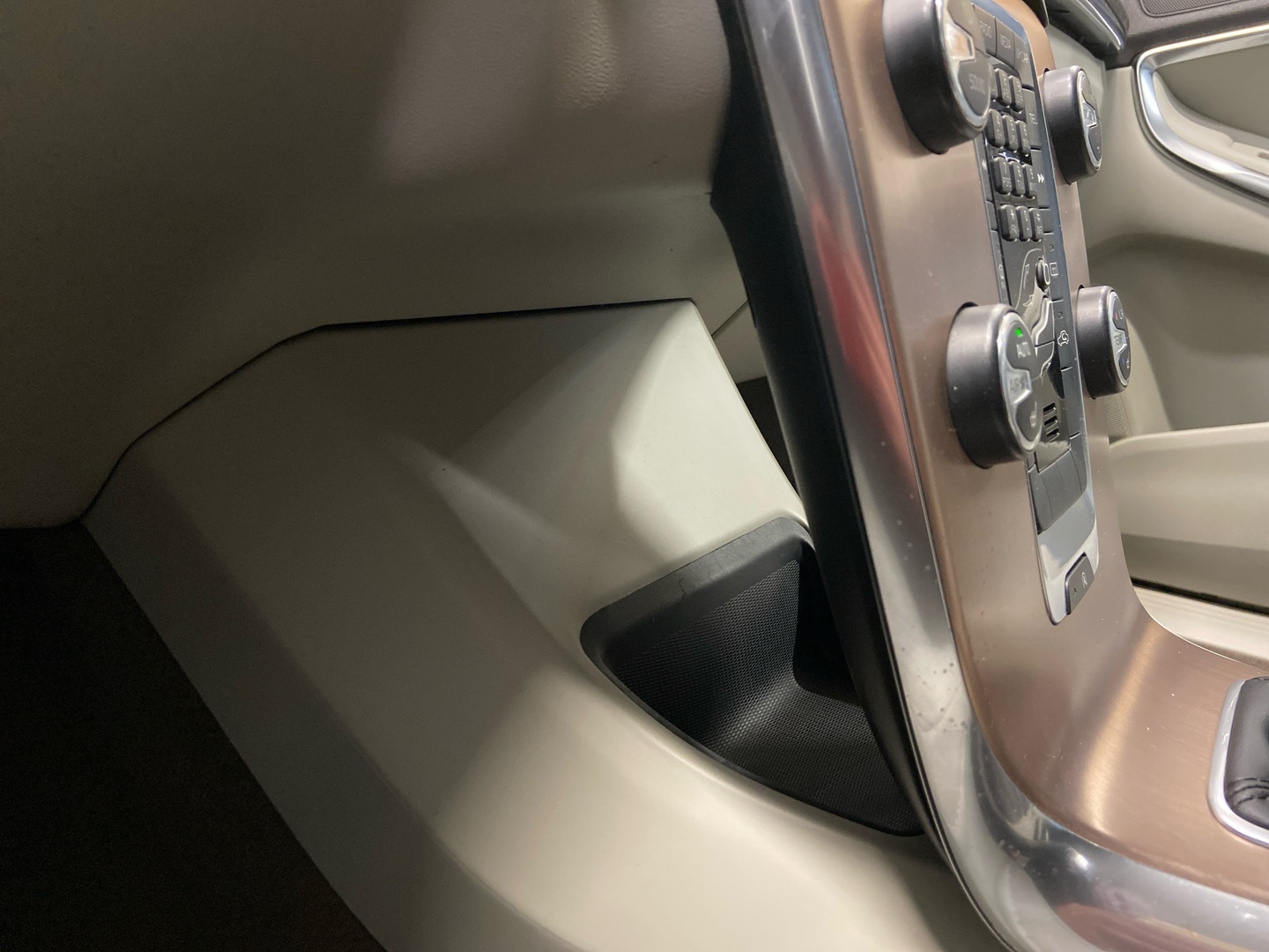 VOLVO V40 Cross Country 2013