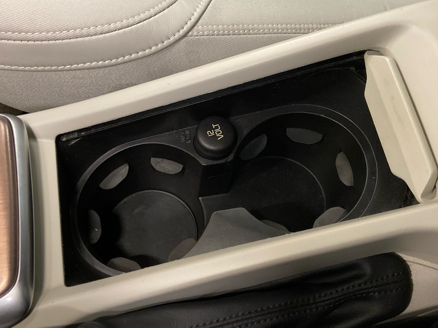 VOLVO V40 Cross Country 2013