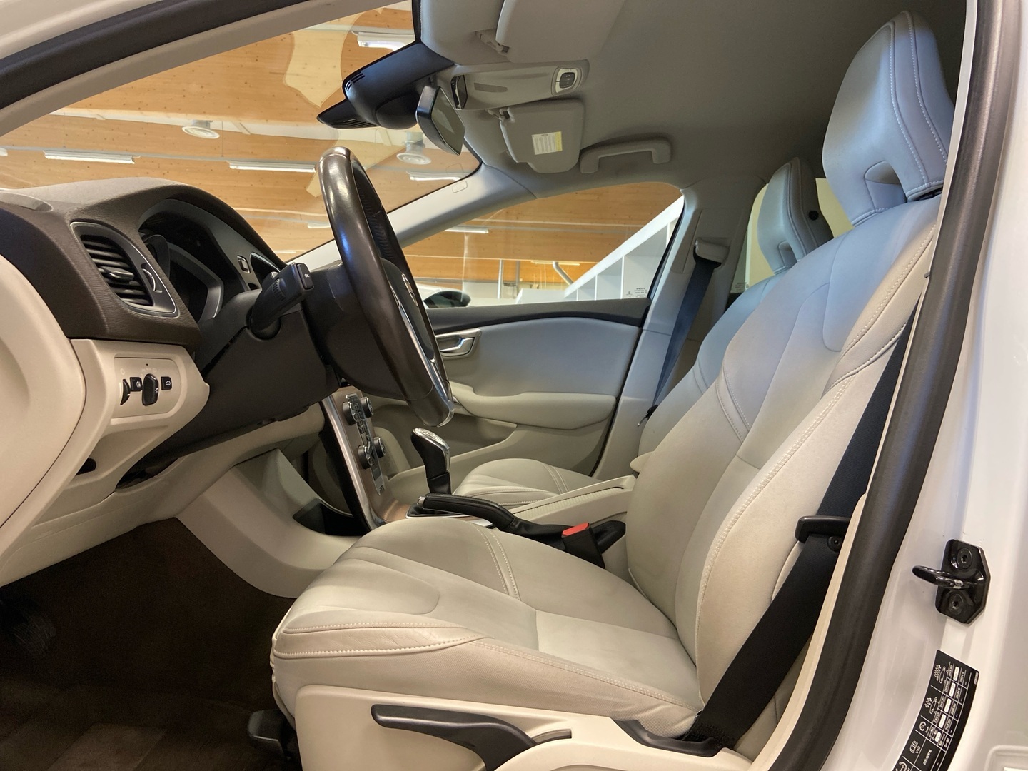 VOLVO V40 Cross Country 2013