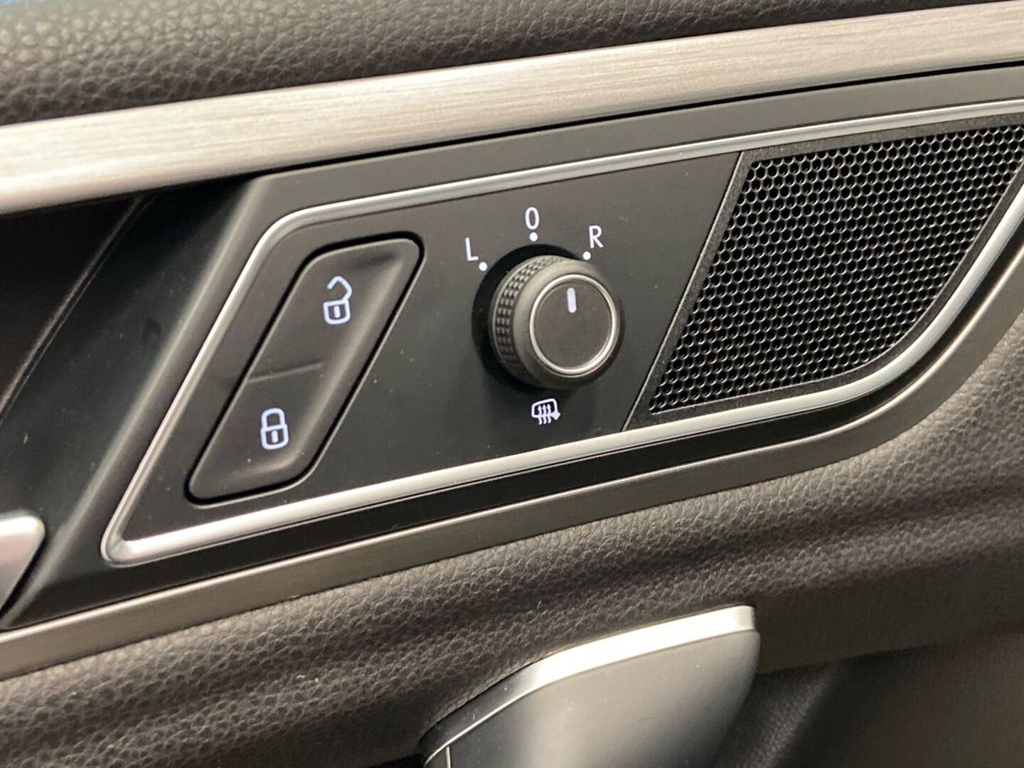 VOLKSWAGEN Golf Sportsvan 2015