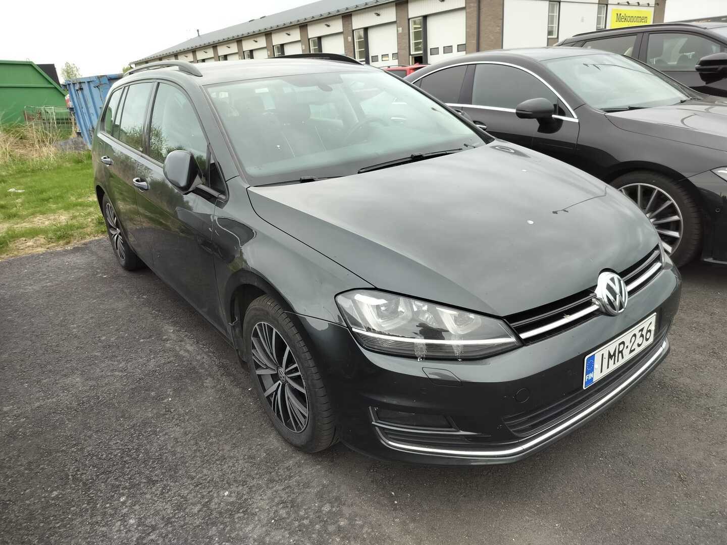 VOLKSWAGEN Golf 2016