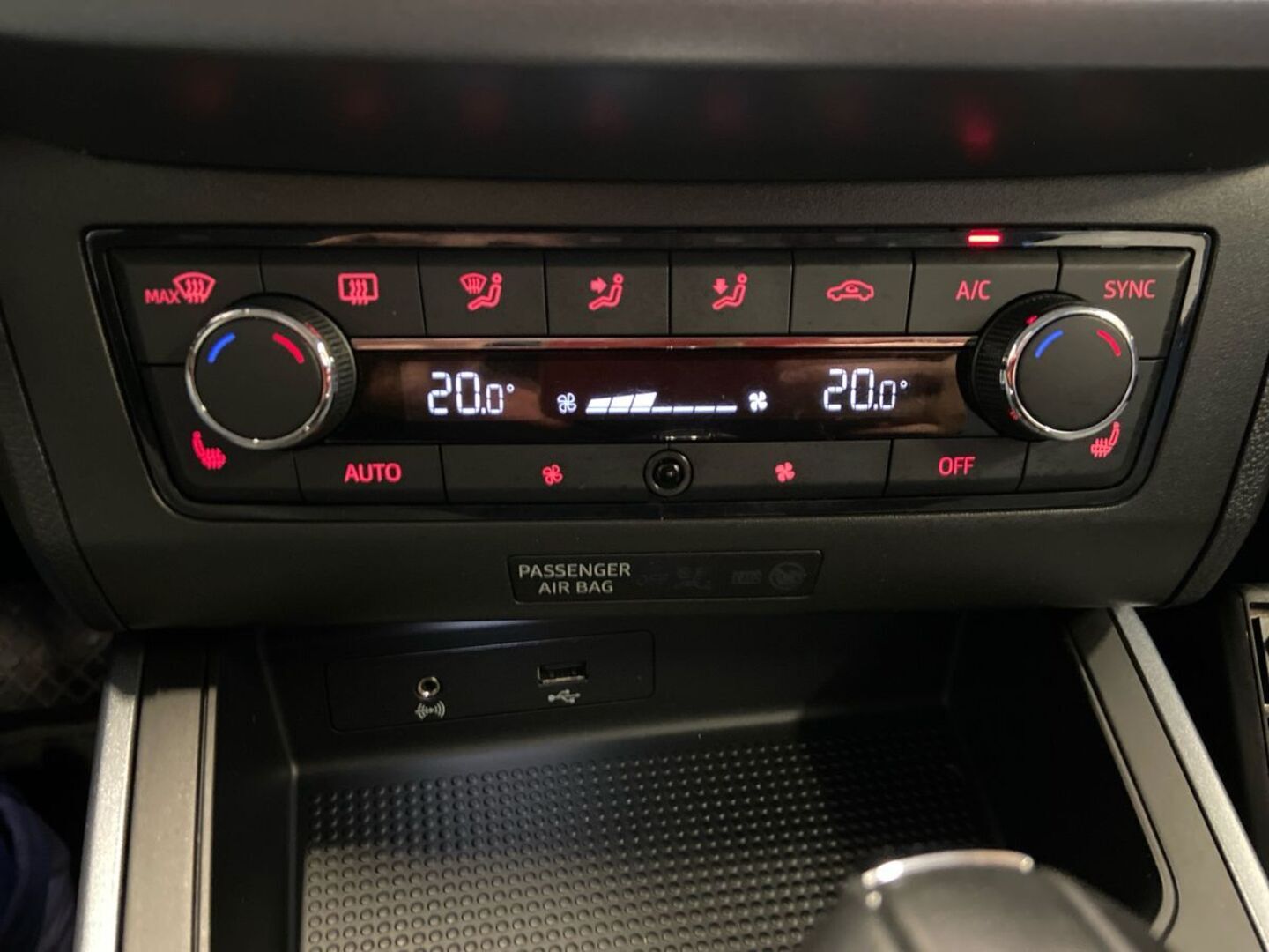 SEAT Arona 25