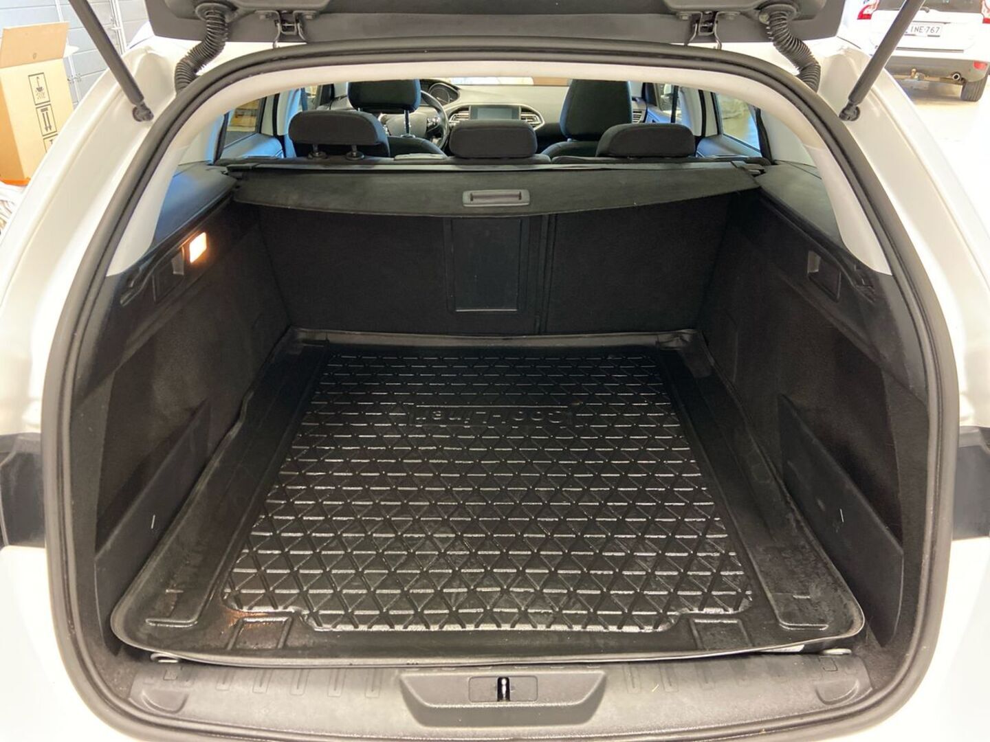 PEUGEOT 308 2020