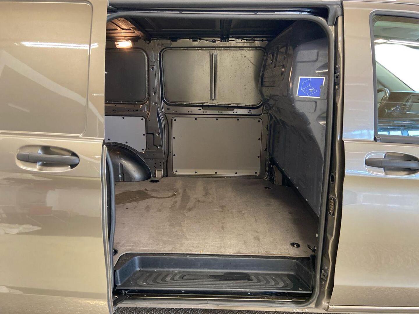 MERCEDES-BENZ Vito 10