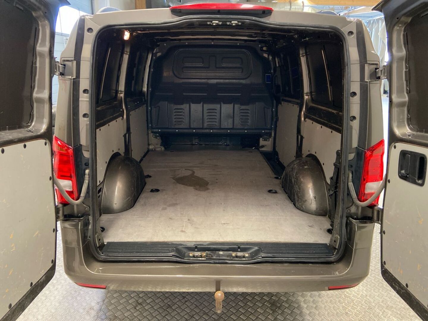 MERCEDES-BENZ Vito 11