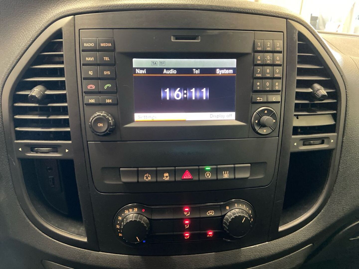 MERCEDES-BENZ Vito 18