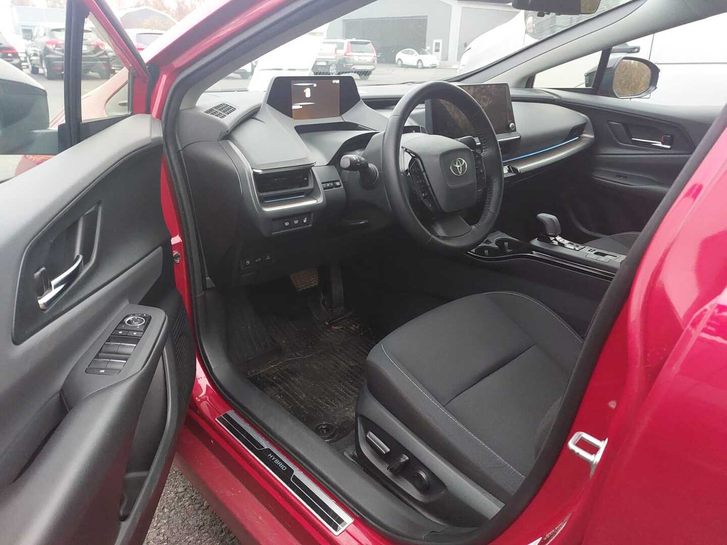 TOYOTA Prius Plug-in 2023