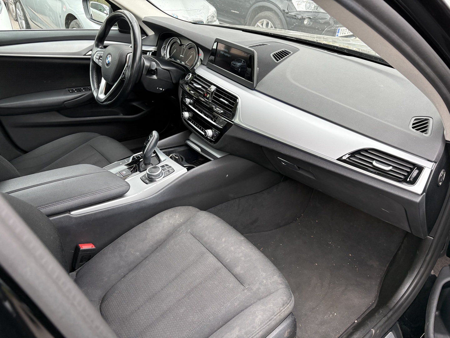 BMW 530 2019