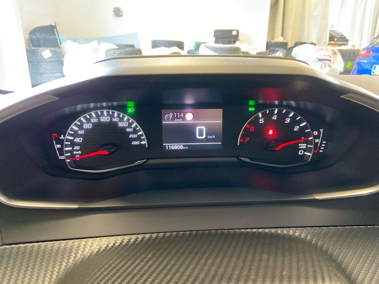 PEUGEOT 208 2020