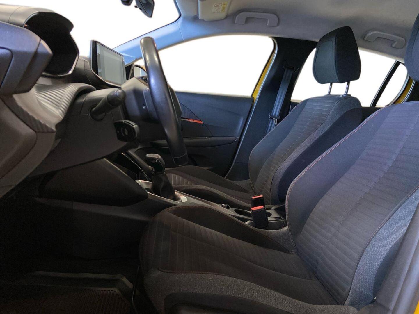 PEUGEOT 208 2020