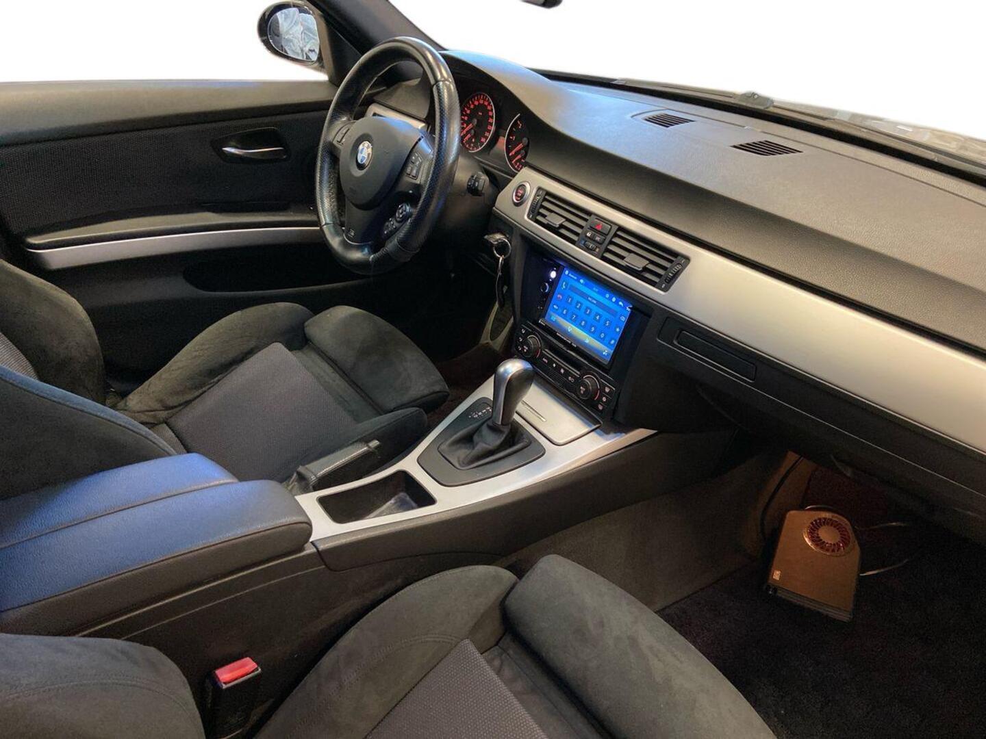BMW 323 2005